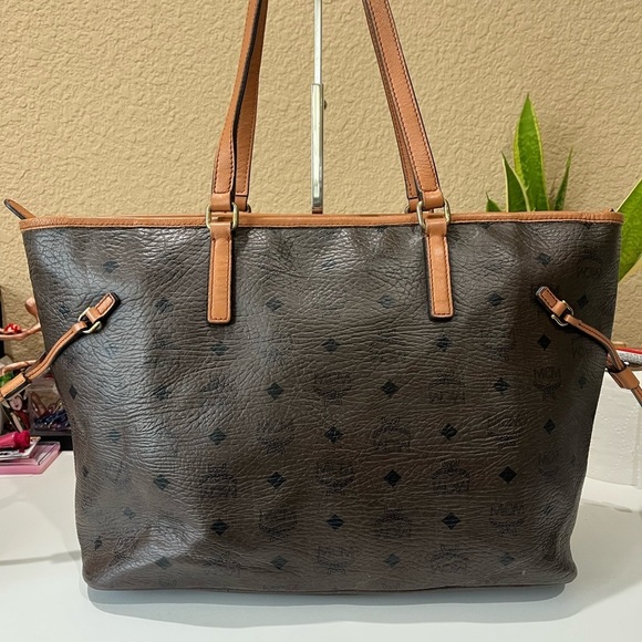 MCM BROWN VISETOS TOTE BAG - Picture 2 of 16